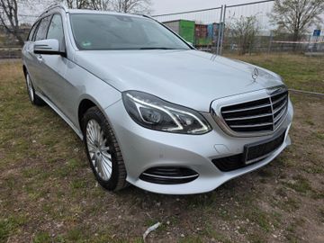 Mercedes E 220 - 11