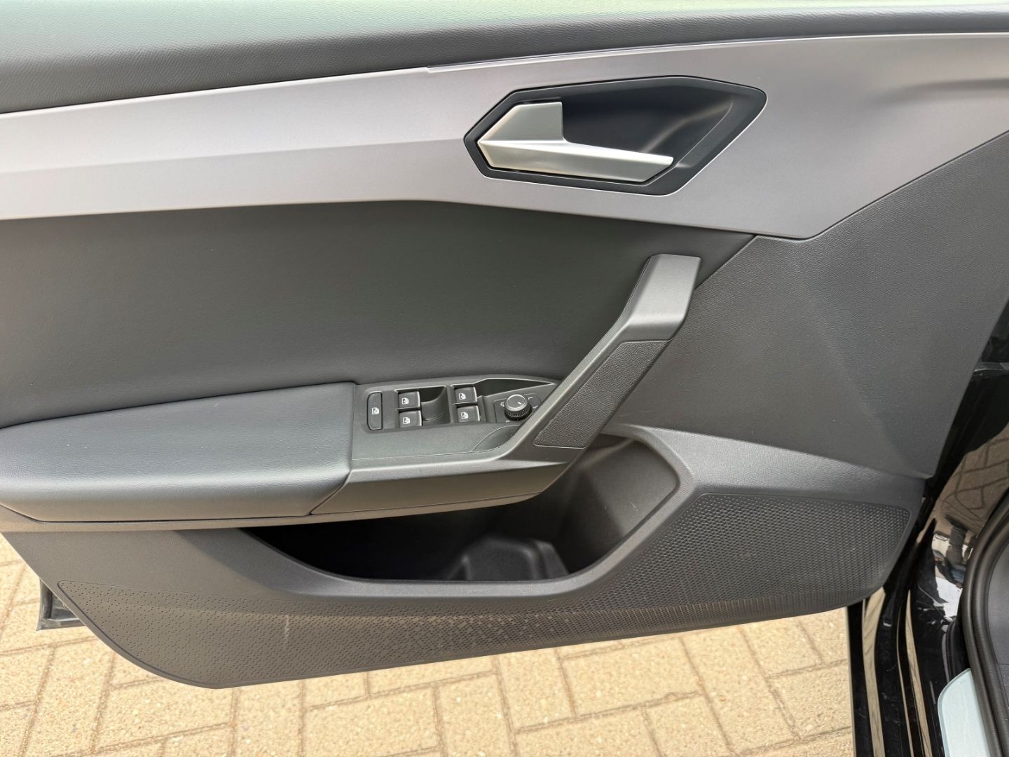 Fahrzeugabbildung SEAT Leon Sportstourer FR Navi Digitales Cockpit LED