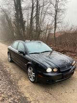 Jaguar X-Type Limousine Diesel 2.2 - Jaguar X-Type: 2.2