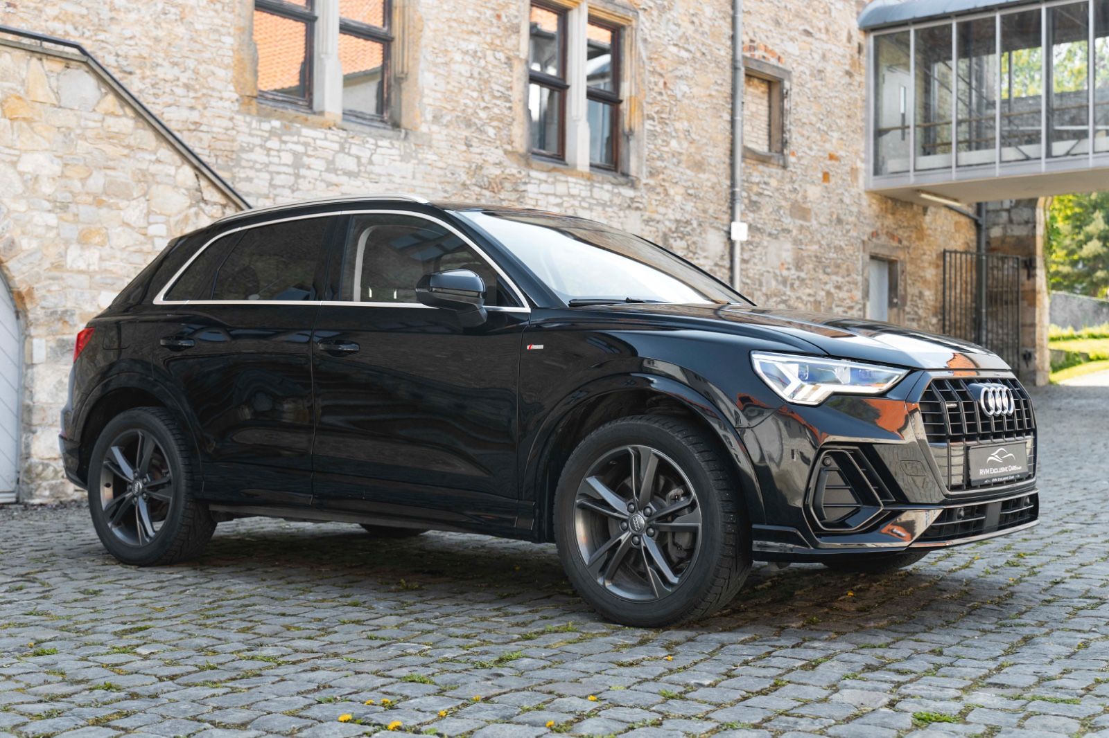 Fahrzeugabbildung Audi Q3 Quattro S-Line KAM NAV TOTW SPUR LED CARPLAY