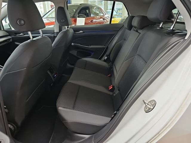Fahrzeugabbildung Volkswagen Golf 1.0 TSI Active NAVI ACC SHZ RFK GJR