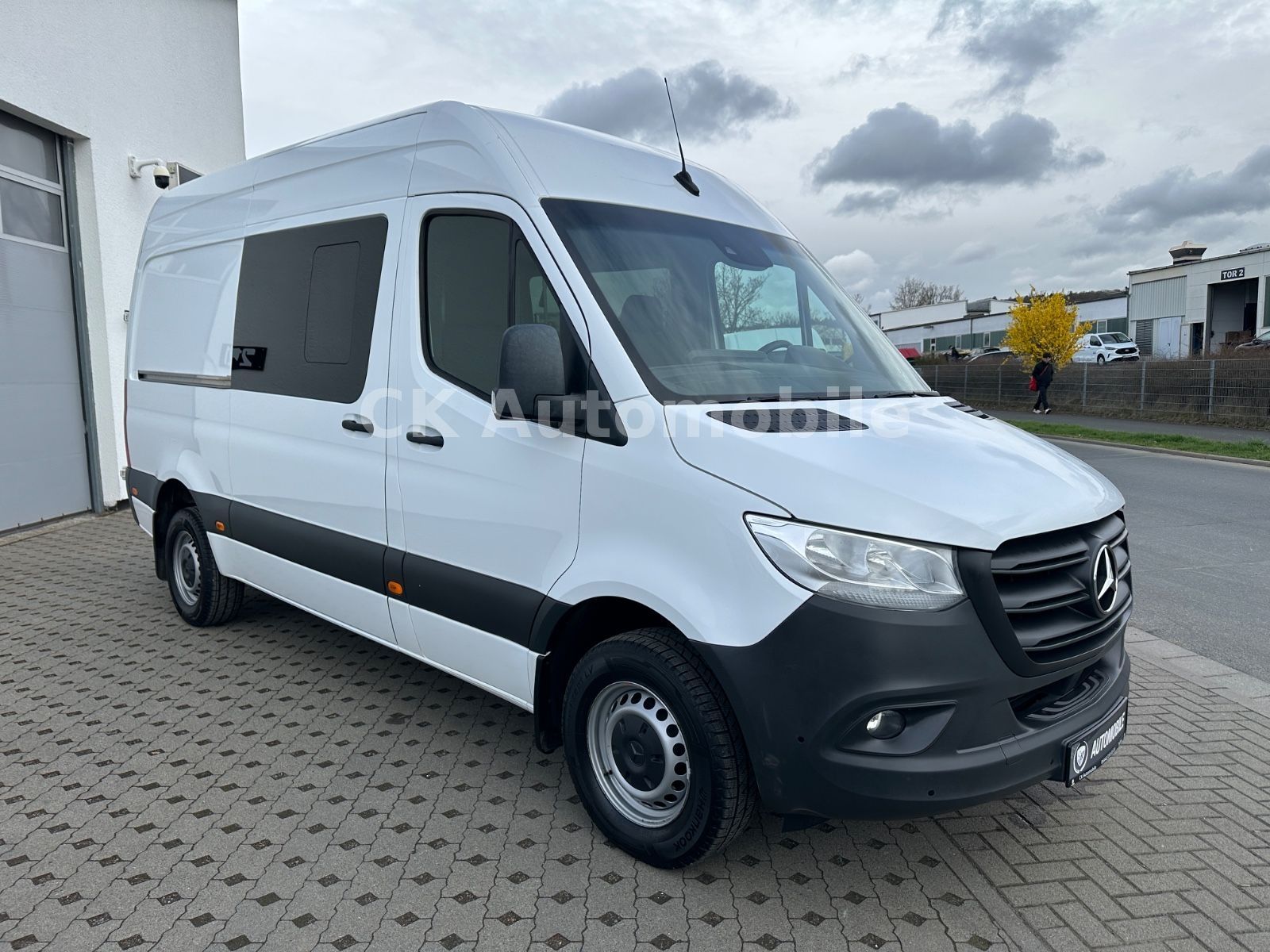Fahrzeugabbildung Mercedes-Benz Sprinter III Kasten 319 V6 RWD Mixto/Autom./Navi