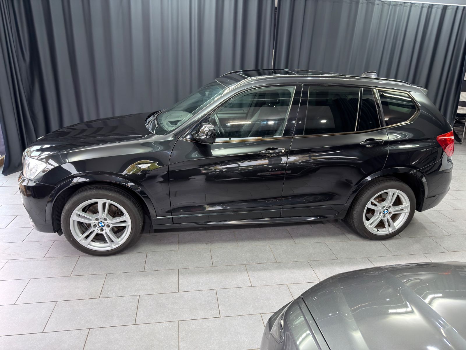 Fahrzeugabbildung BMW X3 xDrive 30 d|M-SPORTPAKET|NAVI|PANO|AHK|