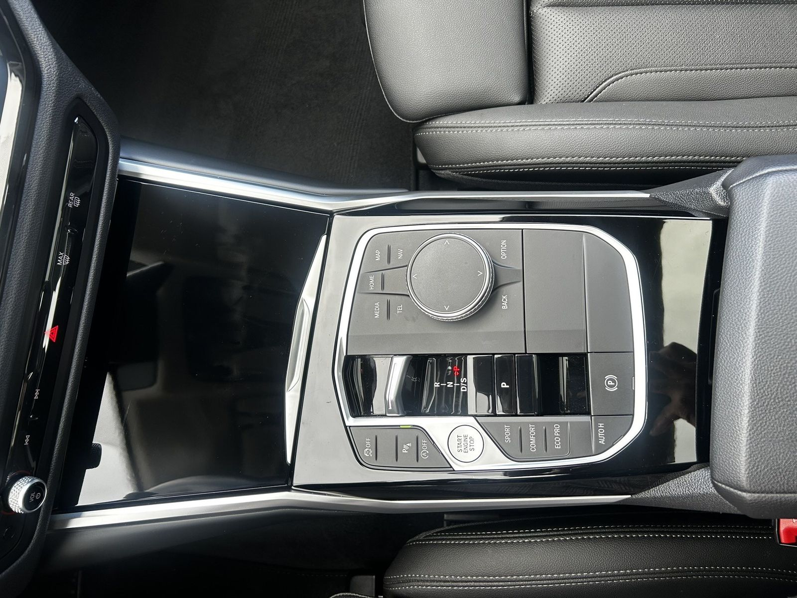 BMW 318i Touring Panorama LiveCockpit+ Sport ActiveG foto 15