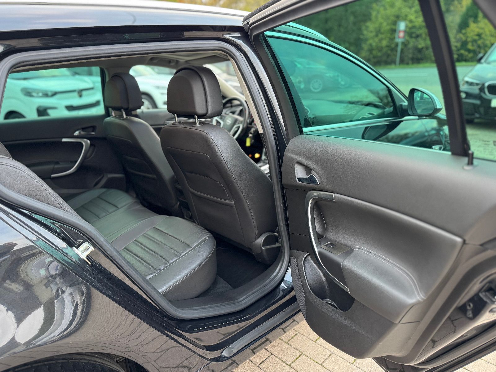 OPEL Insignia, 2010, Benzin, 220 PS