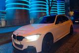 BMW 330D 3.0 F30 in weiß - BMW 330: Limousine, 3.0