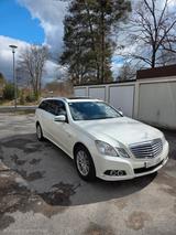 Mercedes-Benz E250 CGI ELEGANCE StandHZ AHK SHZ Navi SchiebeD - Mercedes-Benz E 250 in Nürnberg