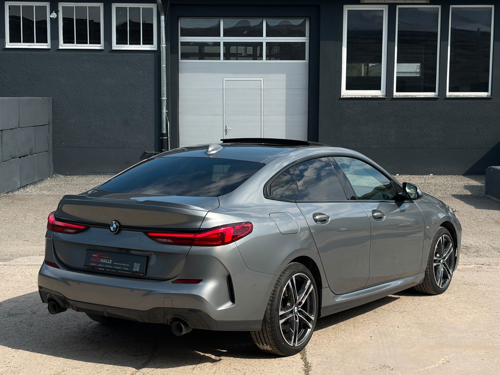 Fahrzeugabbildung BMW 220i Gran Coupé M Sport PANO H&K CAM LHZ CarPlay
