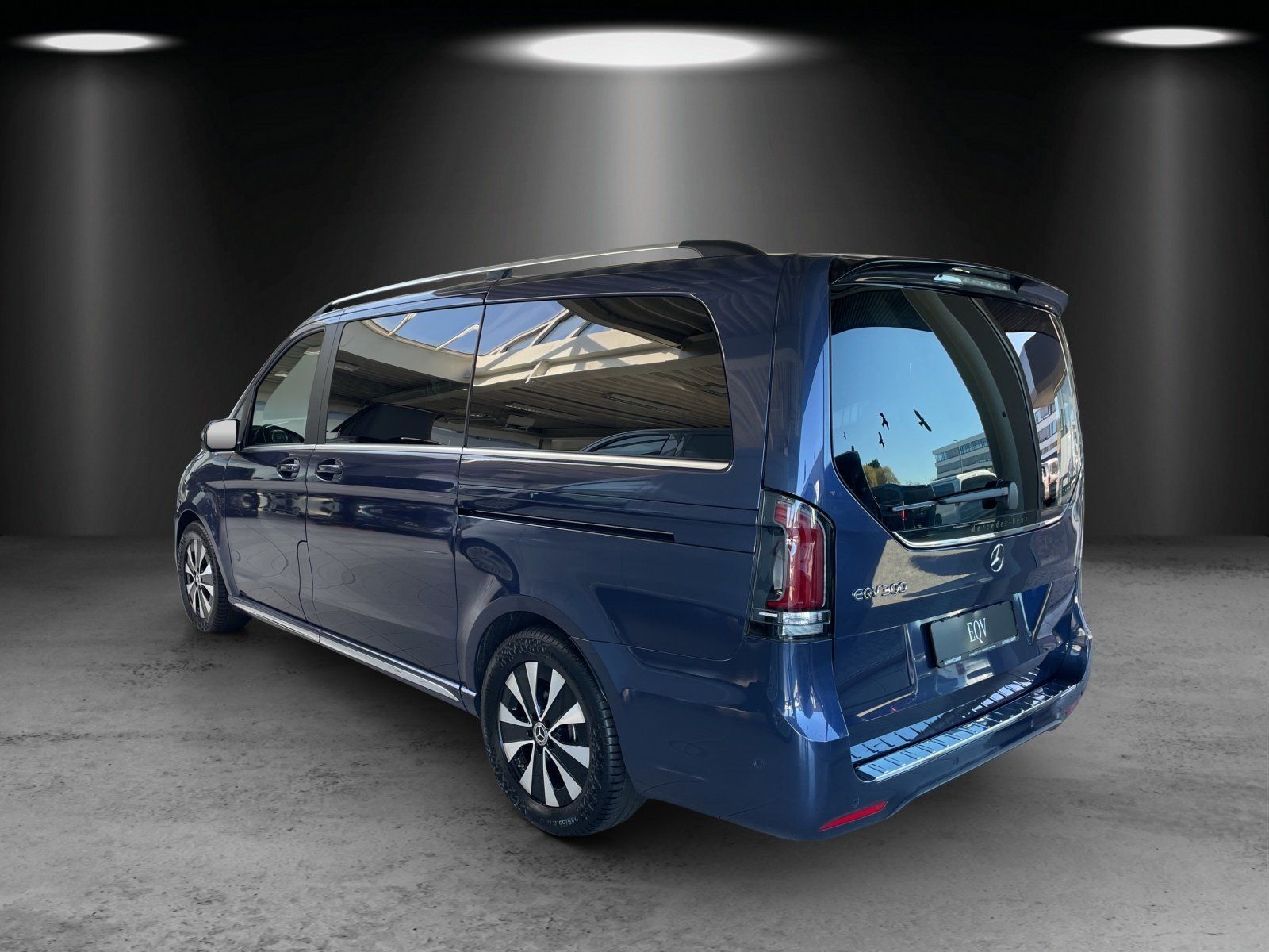 Fahrzeugabbildung Mercedes-Benz EQV 300 L Facelift AVANTGA Pano DISTRO 360° MLED