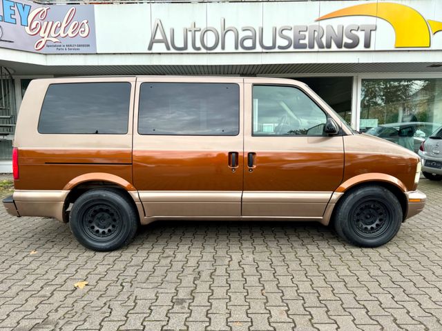 GMC Safari 4,3 V6 4x4 Harley Design *8-Sitze+AHK*