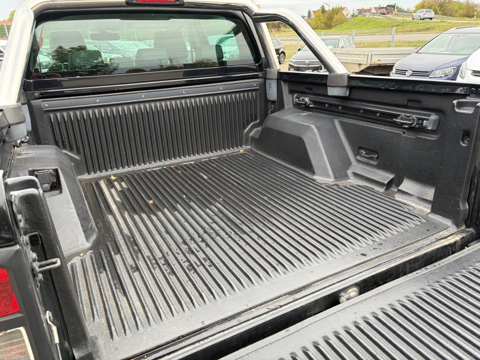 Ford Ranger Limited Double Cab 3.2 TDCi 5 cyl. 200 ch BVM 4x4 / 125 217 km / Cuir / GPS / Caméra / Attelage 3,35 t