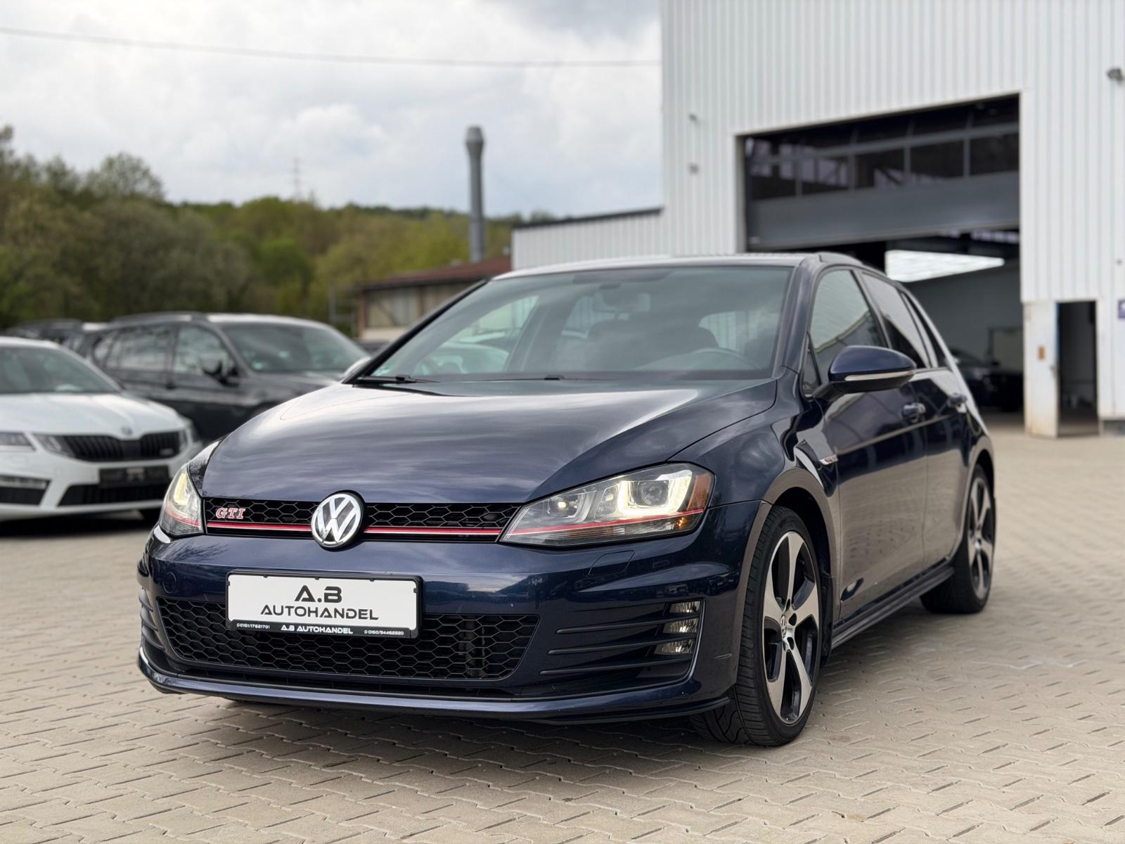 Volkswagen Golf VII GTI 2.0TSI/PANO/Leder/Bi-Xenon