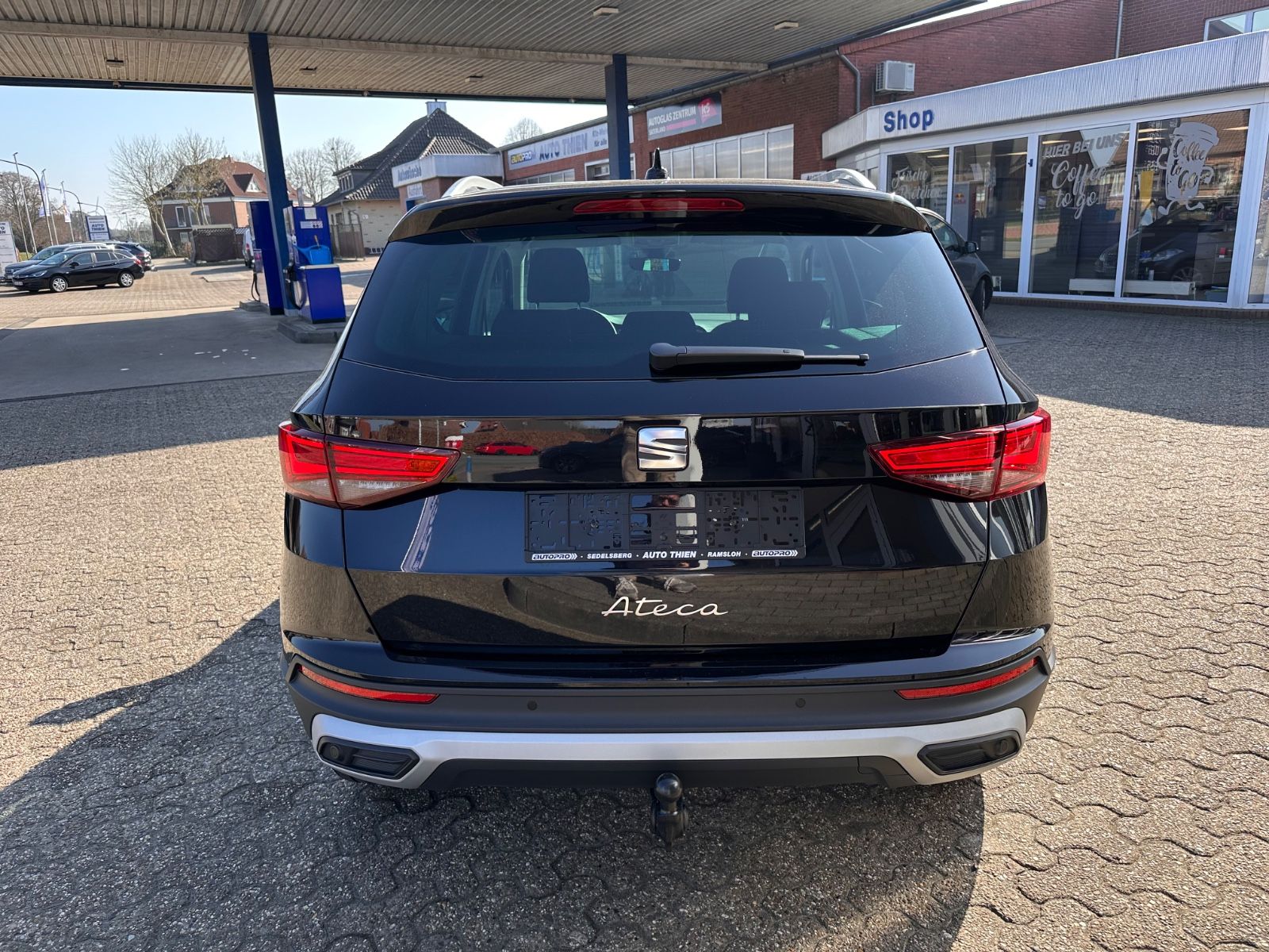 Fahrzeugabbildung SEAT Ateca 1.5 TSI Style DSG AHK/Navi/ACC/LED/SHZ/APP