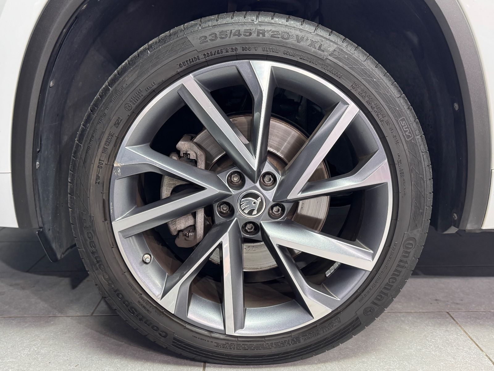 Fahrzeugabbildung SKODA Kodiaq Sportline 4x4|DSG|7-SITZER|AHK|ACC