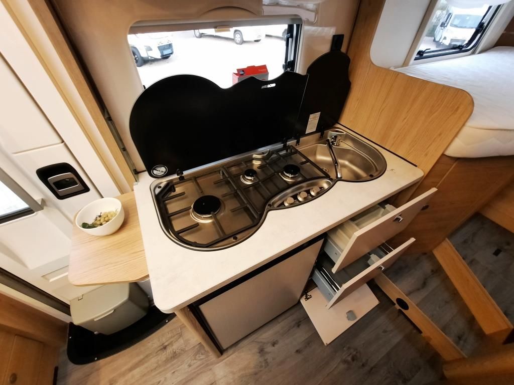 Fahrzeugabbildung LMC Cruiser V 646 G Solar/Sat/18.658,- € sparen!