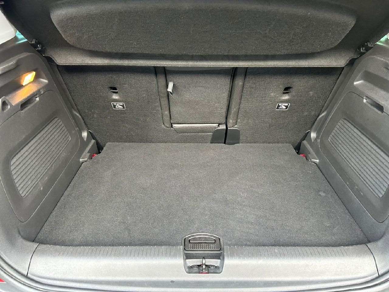 Fahrzeugabbildung Opel Crossland Elegance Paket