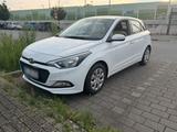 Hyundai i20 / 1.Hand / 8 Fach Bereift - Hyundai i20 in Ludwigshafen