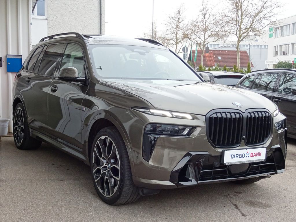 Image of BMW X7
