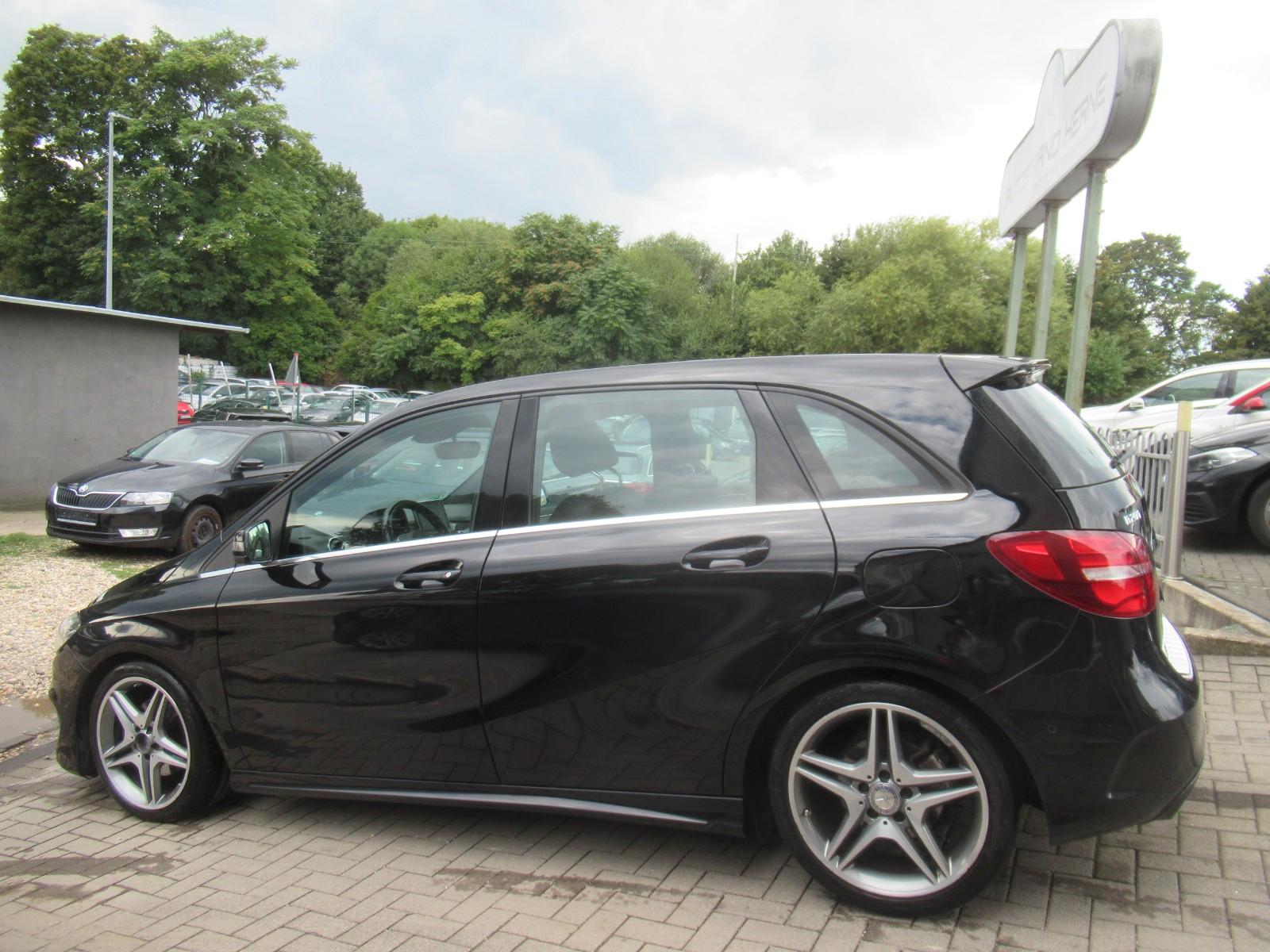 Mercedes-Benz B 200 CDI / d AMG- AMG-NAVI-PANO-LEDER-LED-SHZ-2