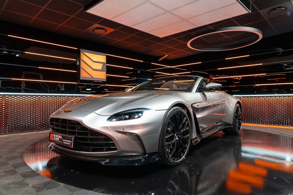 Image of Aston Martin V12 Vantage