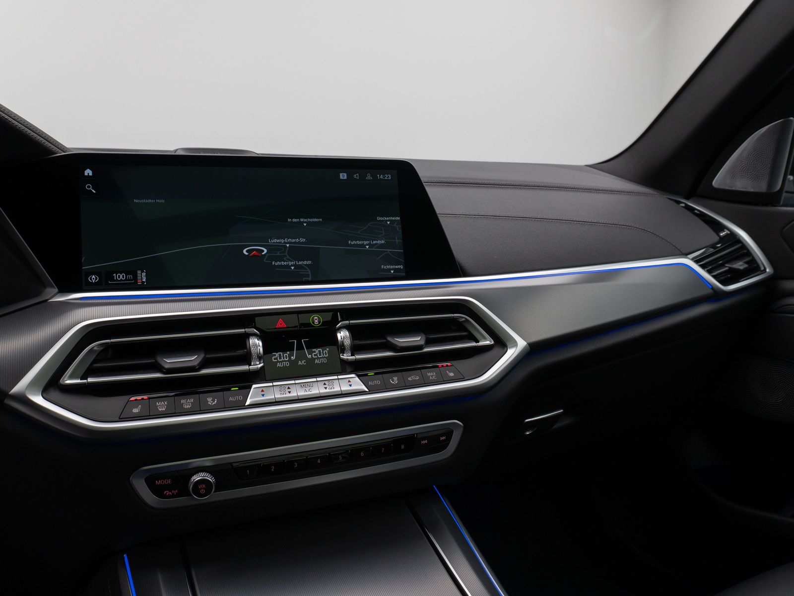 Fahrzeugabbildung BMW X5 xD40i M Sport Panorama 360°Laser HUD DAB B&W