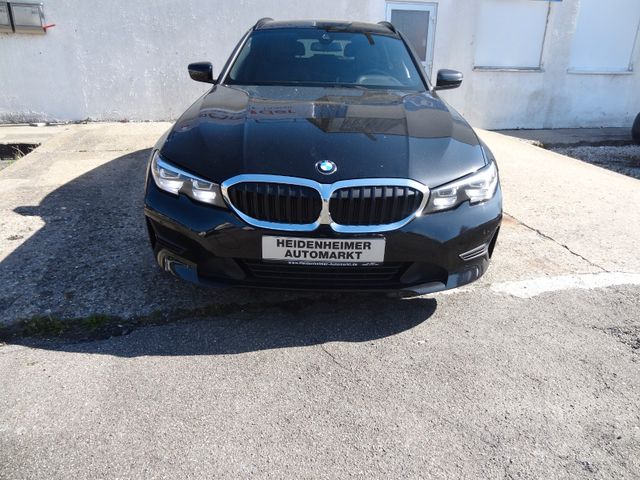 Fahrzeugabbildung BMW 320d xDrive/1.Hand/Virtual/AHK/Leder/Navi/190PS/