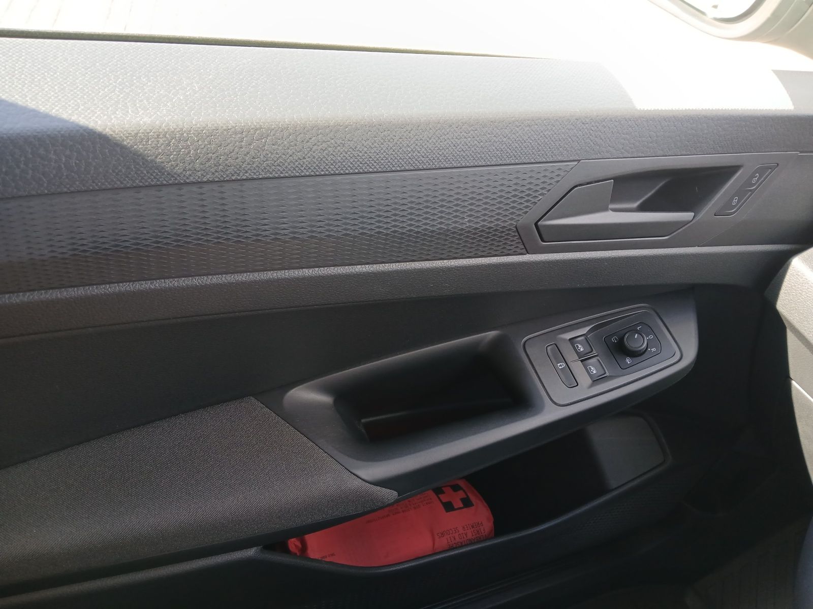 Fahrzeugabbildung Volkswagen Caddy California Maxi TSI DSG LED ACC STH KÜCHE