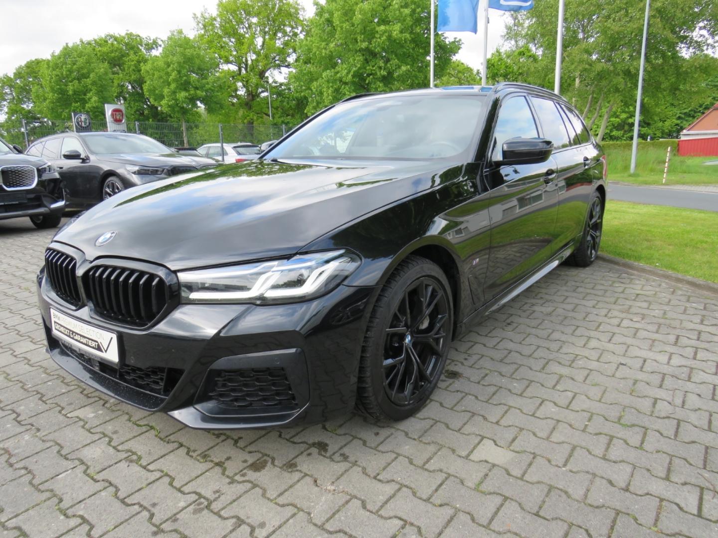 BMW 540 d xDrive M Sport Touring D A Park-Assistent