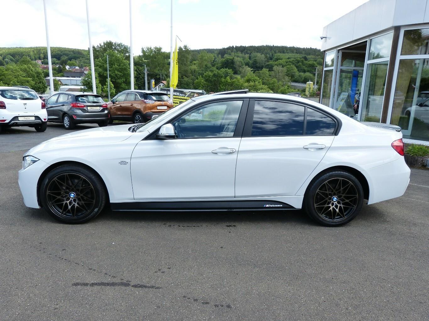 BMW 320 320i XDRIVE [AUTOMATIK/LEDER/CAM]