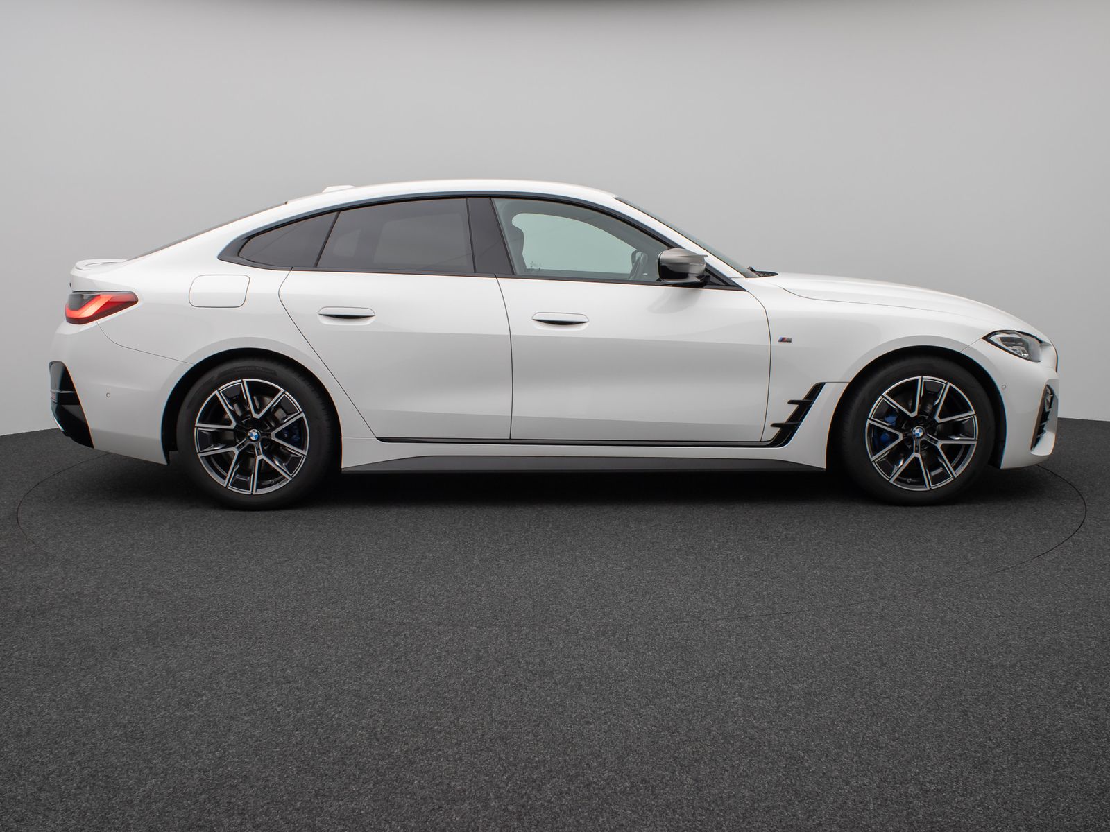 Fahrzeugabbildung BMW M440i xD Gran Coupè Kamera HUD DAB H/K ACC Alarm