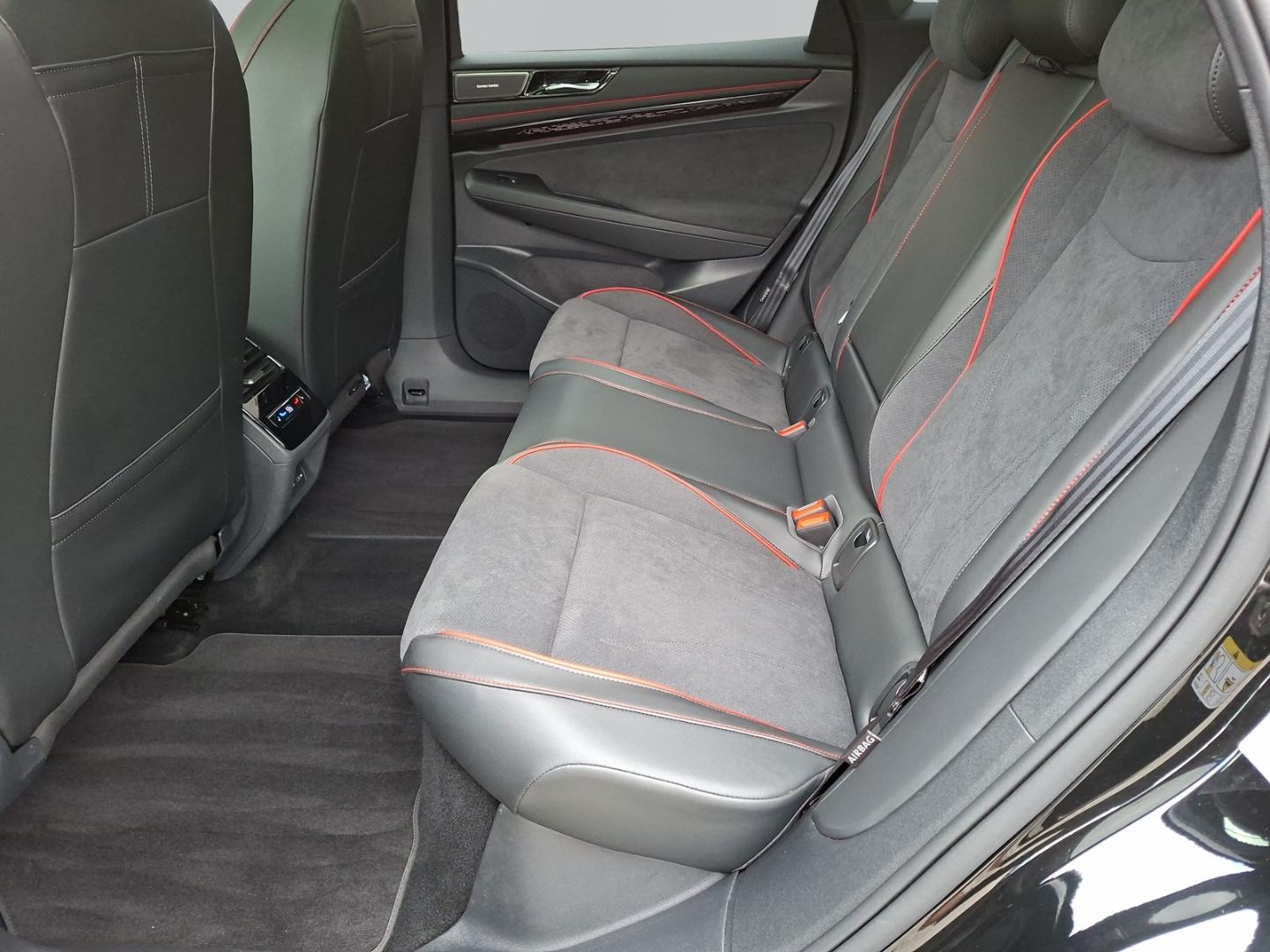 Volkswagen ID.7 Tourer GTX 4Motion *AHK*NAVI*KAMERA*PANO*DC