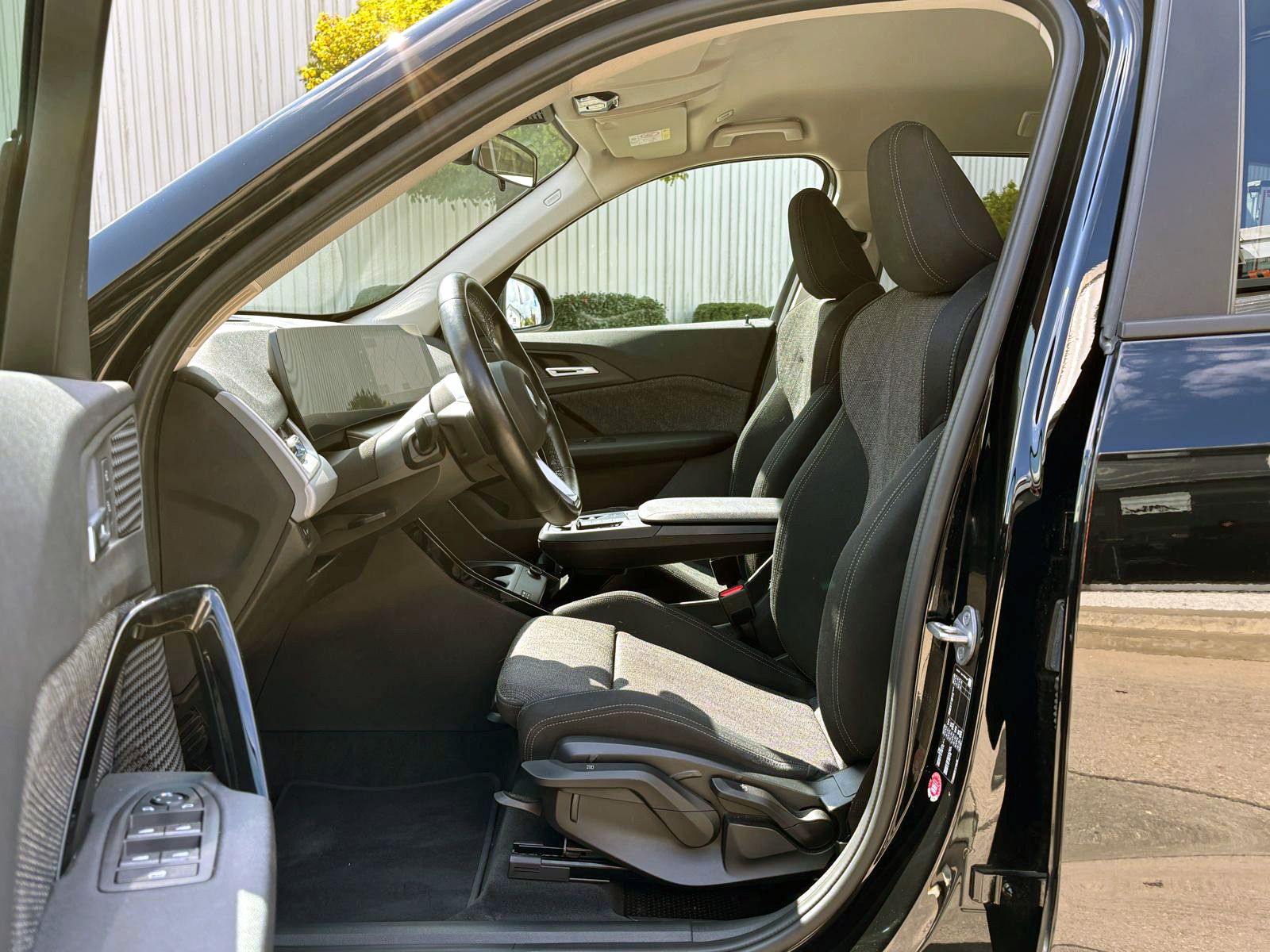 Fahrzeugabbildung BMW X1 sDrive 18i Steptr. ACC KAM PDC LED NAV AHK