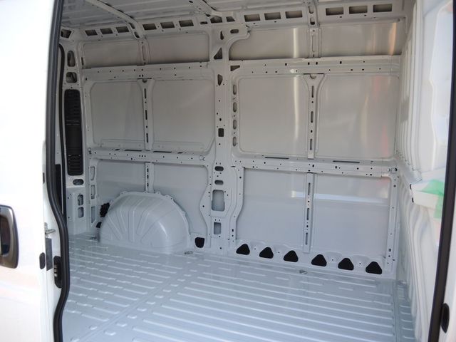 Movano 2.2 D L2H2 2WD VA Selection