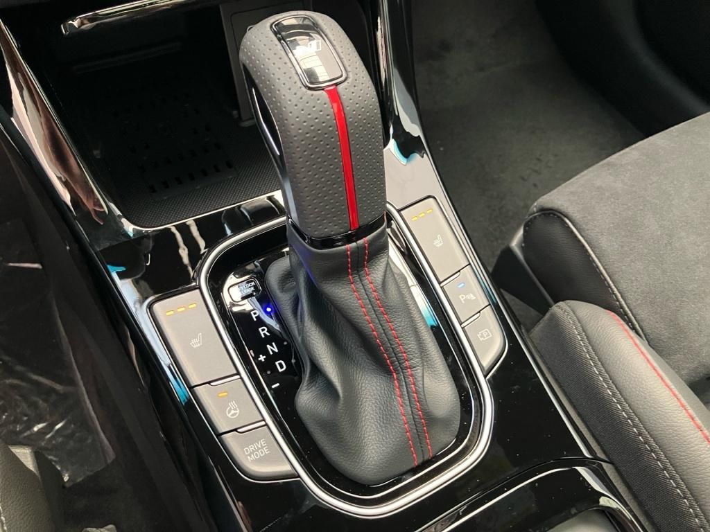 Fahrzeugabbildung Hyundai i30 5-Türer 1,5 T-GDI 7-DCT N-Line 2xKlima KAM