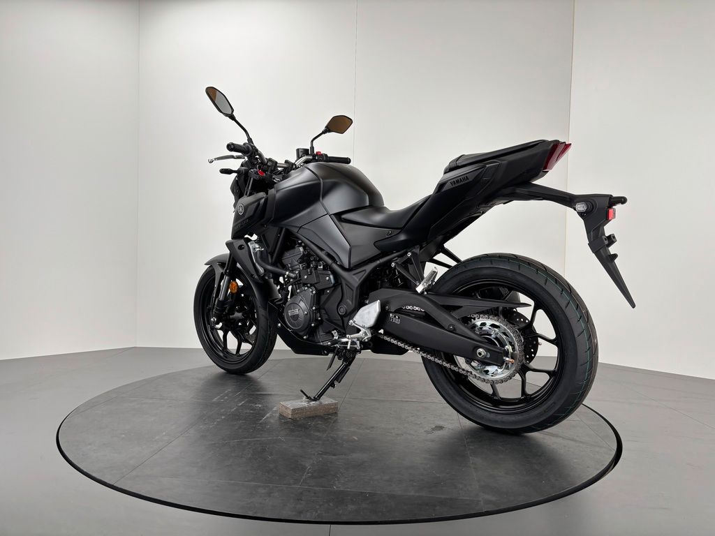 Fahrzeugabbildung Yamaha MT-03 *AKTION: TRANSPORT & SOUND !