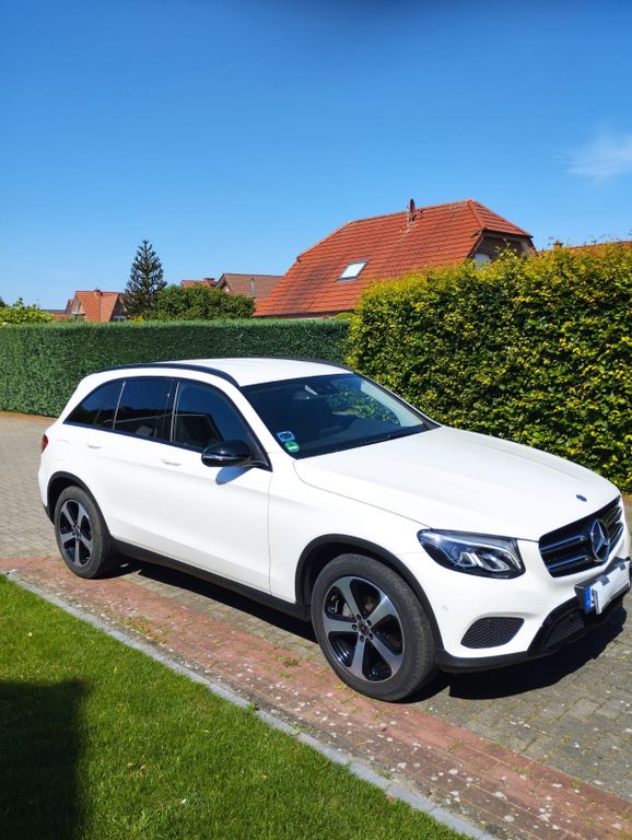 Image of Mercedes-Benz GLC 250