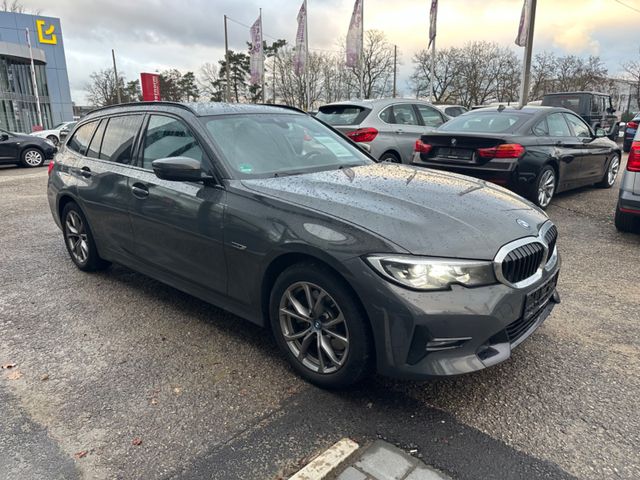 BMW 320e Touring xDrive Sport Line