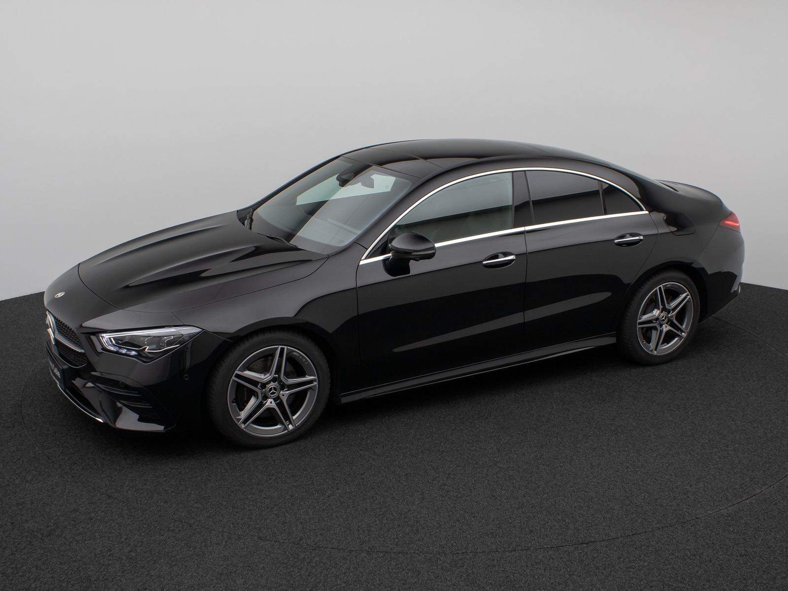 Fahrzeugabbildung Mercedes-Benz CLA 200d AMG Line Panorama 360°Lenkrhzg Komfort