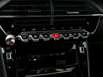 Peugeot 2008 GT Spurhalteassistent Kamera Navi LED AHK