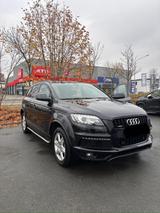 Audi Q7 3.0 TDI (DPF) clean diesel quattro tipt. - - Audi Q7 mit Diesel-Antrieb: Clean