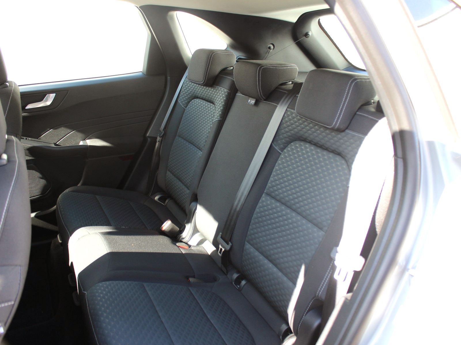 Fahrzeugabbildung Ford Kuga Plug-In Hybrid Cool & Connect 2,5 Duratec