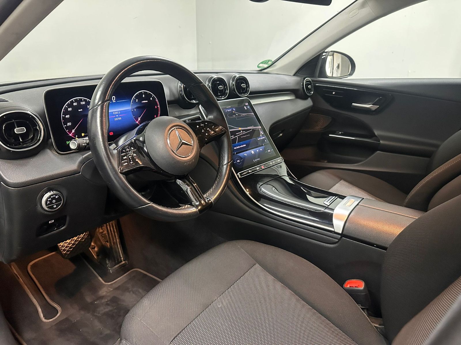 Fahrzeugabbildung Mercedes-Benz C 220 d T Autom.*AVANTGARDE*AHK*CARPLAY*