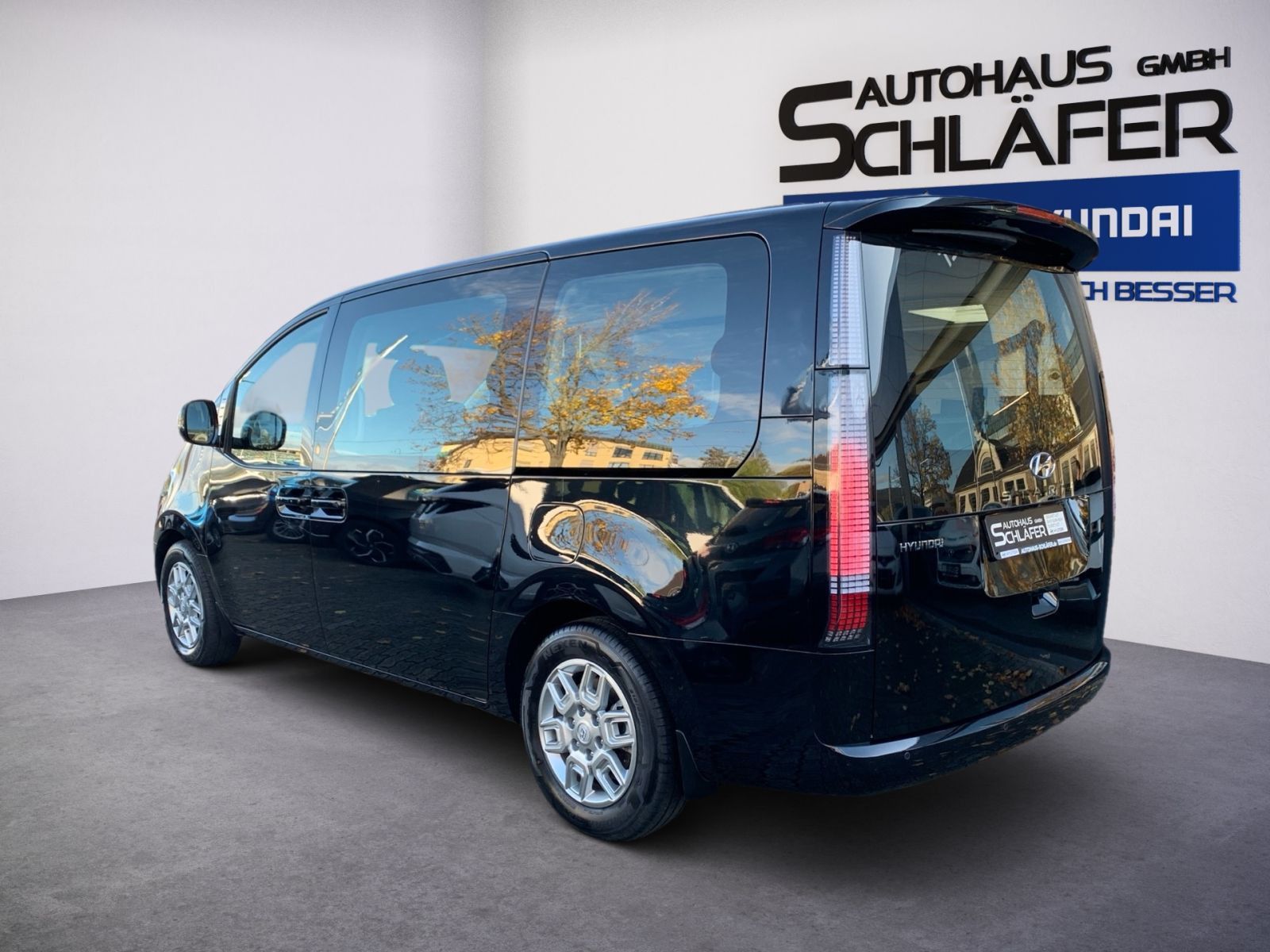 Fahrzeugabbildung Hyundai STARIA 2.2 CRDi Trend 8-AT 9-Sitzer ParkPak.