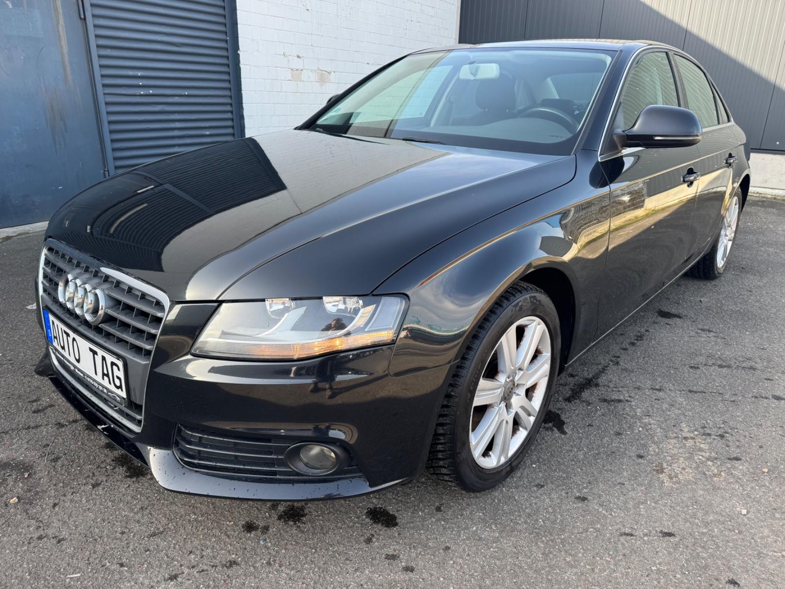 Audi (8K) 1,8 TFSI Lim. Ambiente Aut.*Navi*PDC*Alu*