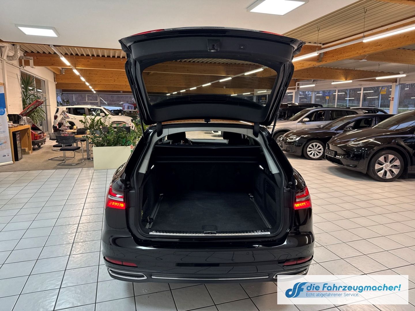 Fahrzeugabbildung Audi A6 Avant 35 TDI sport Navi Digitales Cockpit LED