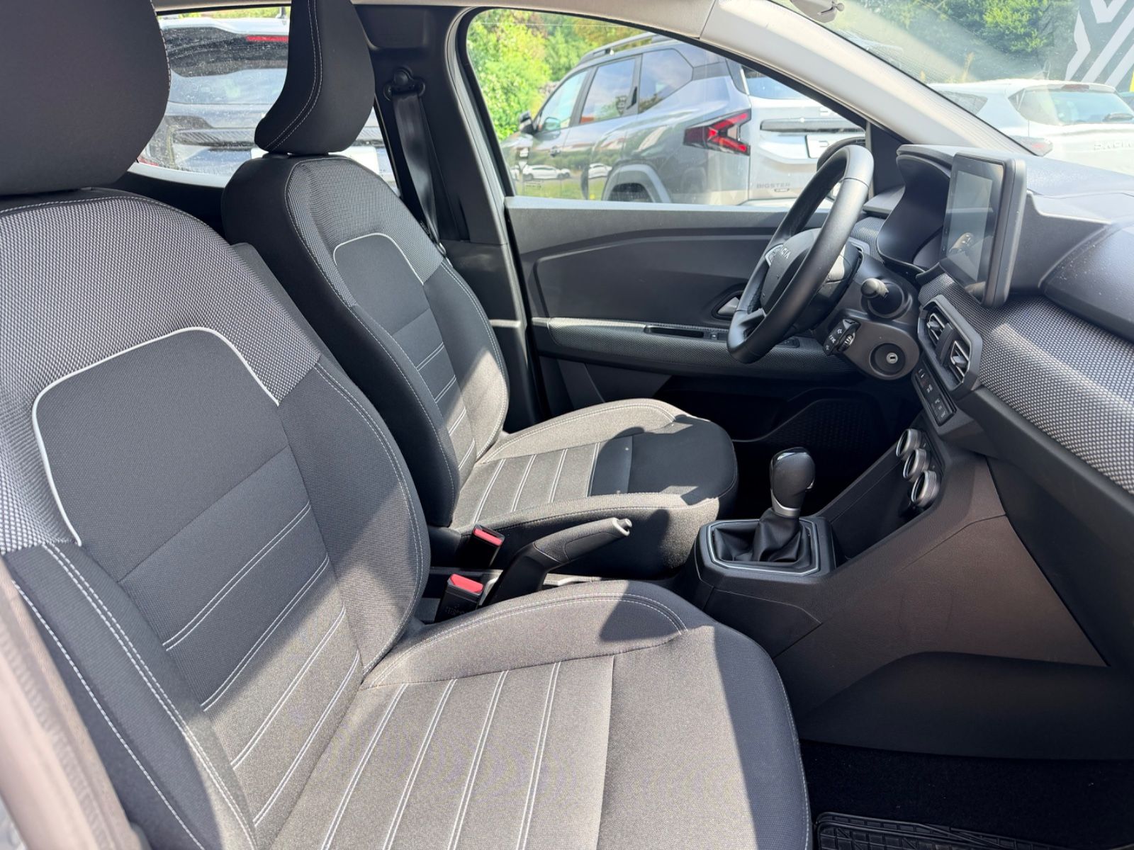 Fahrzeugabbildung Dacia Sandero III Expression "AUTOMATIK"
