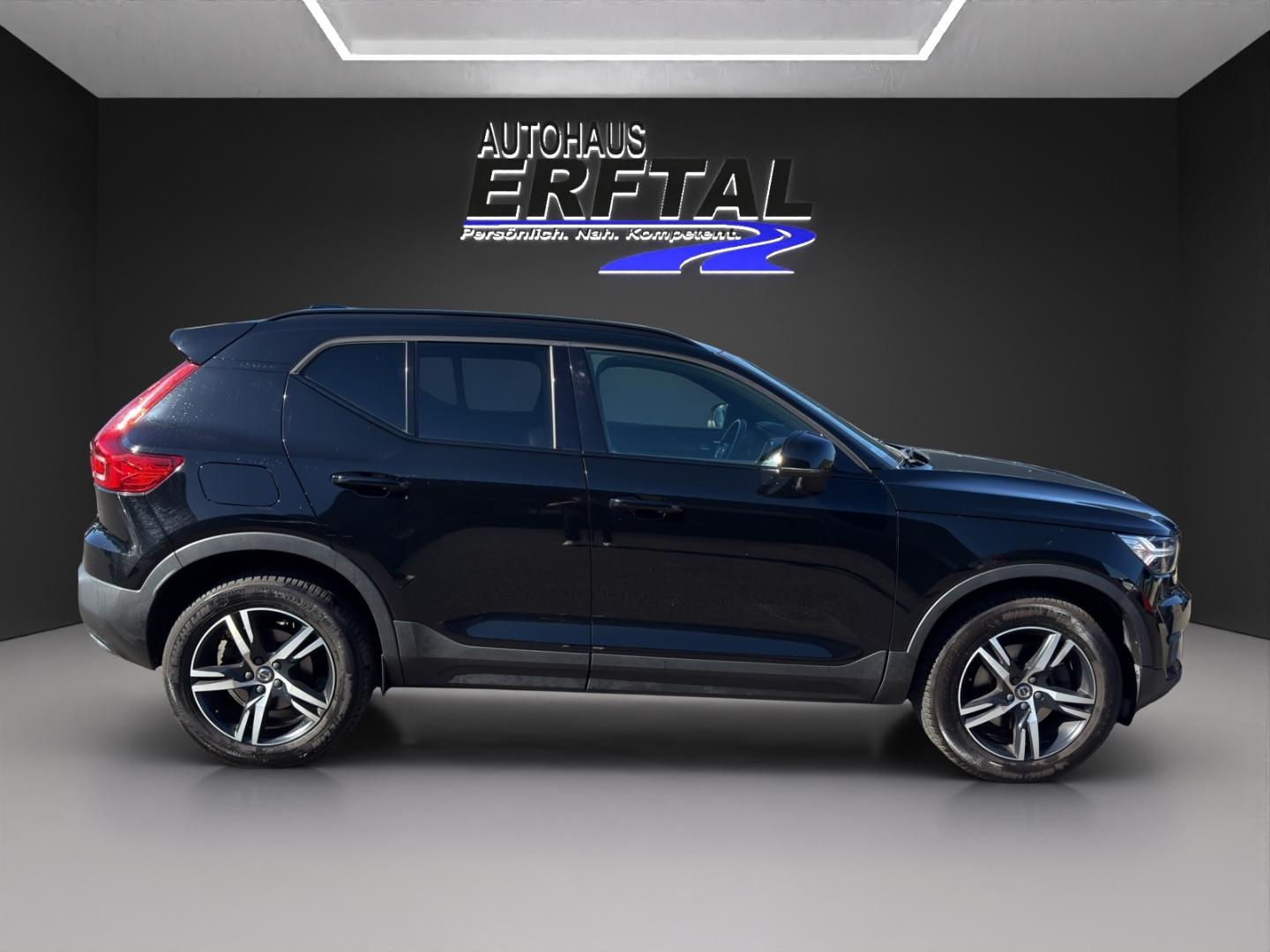 Volvo XC40 D4 AWD R-Design StandHZG Navi Leder Digital
