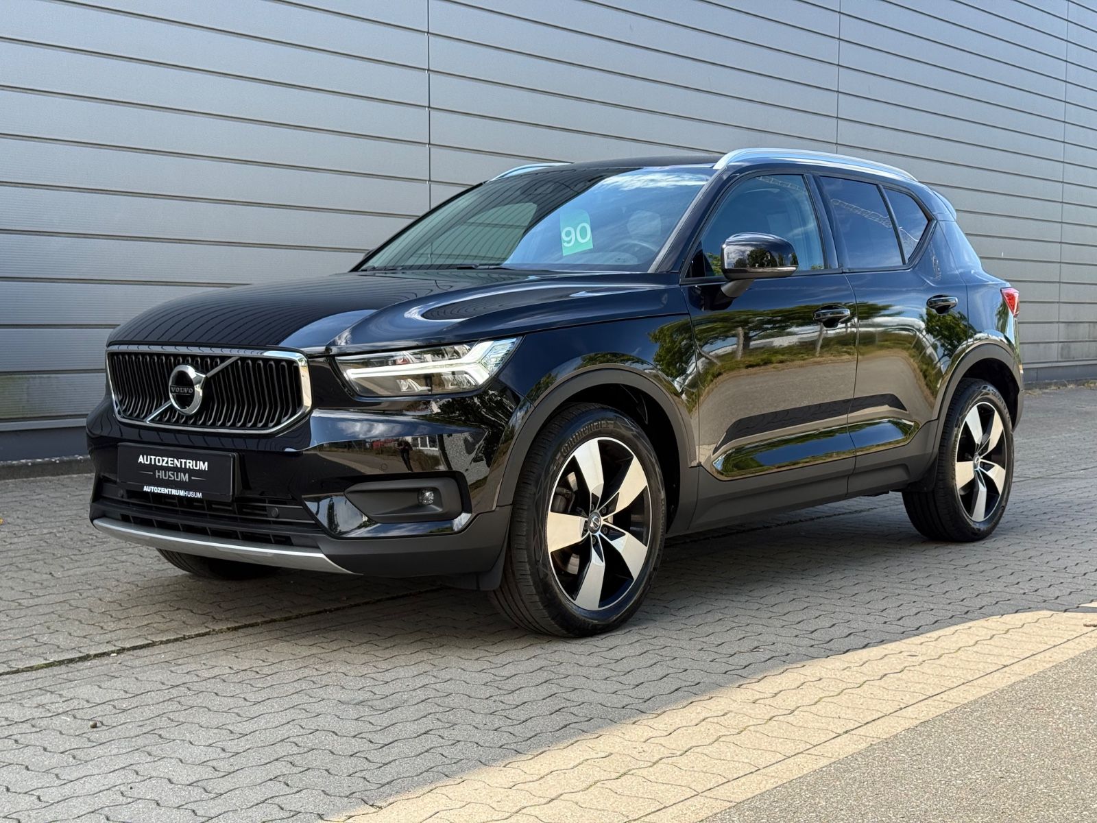 Volvo XC40 Momentum Pro AWD HU AU KAMERA LED foto 2
