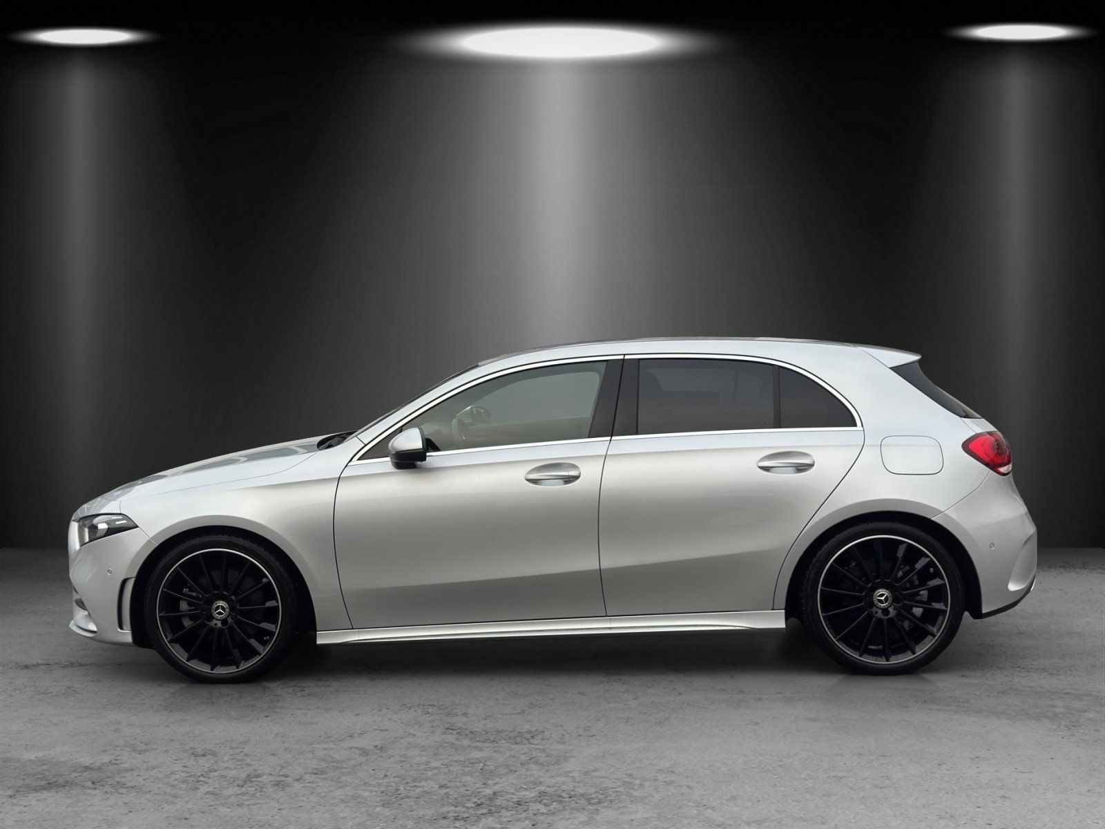 Fahrzeugabbildung Mercedes-Benz A 250 AMG HighEndMBUX Business DISTRO Kamera DAB