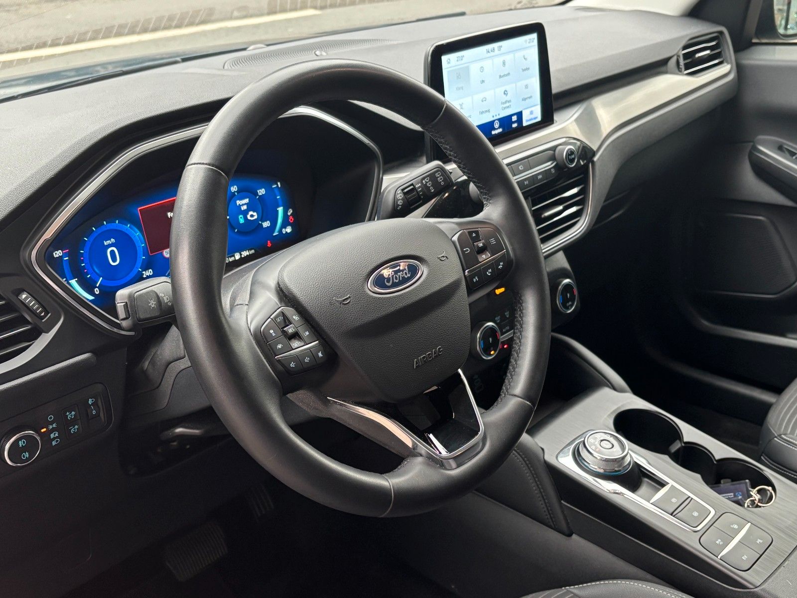 Fahrzeugabbildung Ford Kuga Titanium X *PlugInHybrid*Kamera*LED*SHZ*ACC